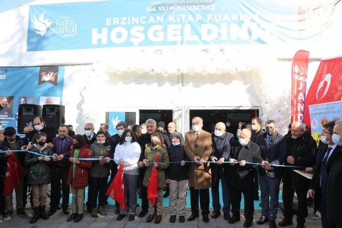 Erzincan’da Kitap Fuarı Açıldı