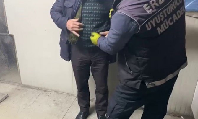 Beline Sardığı 3 Kilo 50 Gram Uyuşturucu Madde İle Yakalandı