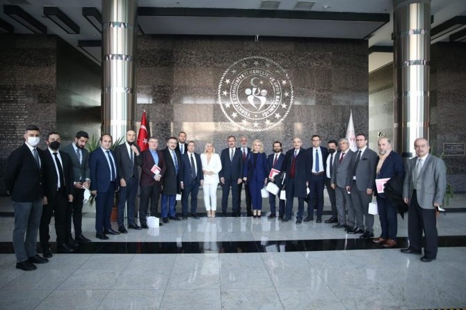 Gençlik Ve Spor Bakanı Kasapoğlu Medya Temsilcileri İle Bir Araya Geldi