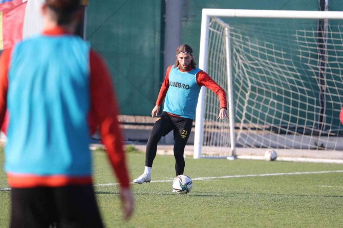Göztepe’de Beşiktaş Mesaisi Başladı
