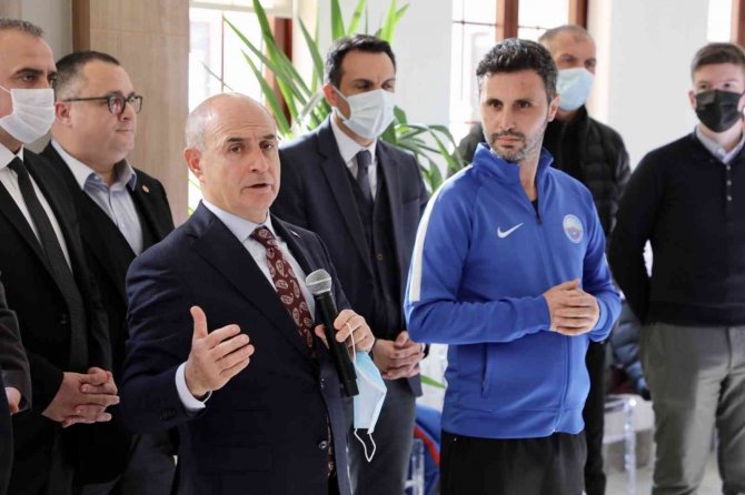 Büyükçekmece Belediyespor U16 Ve U18 Takımları İlçenin Gururu Oldu