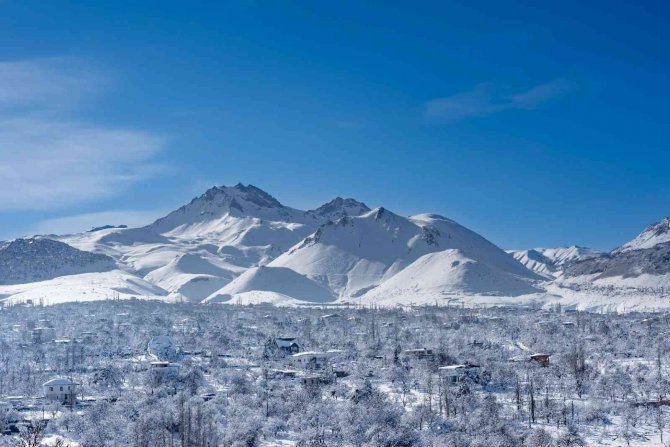 Hacılar’ın Yazı Ayrı, Kışı Ayrı Güzel