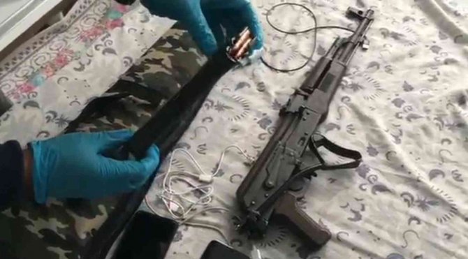 Hatay’da Uyuşturucu Aranan Evden Cephanelik Çıktı