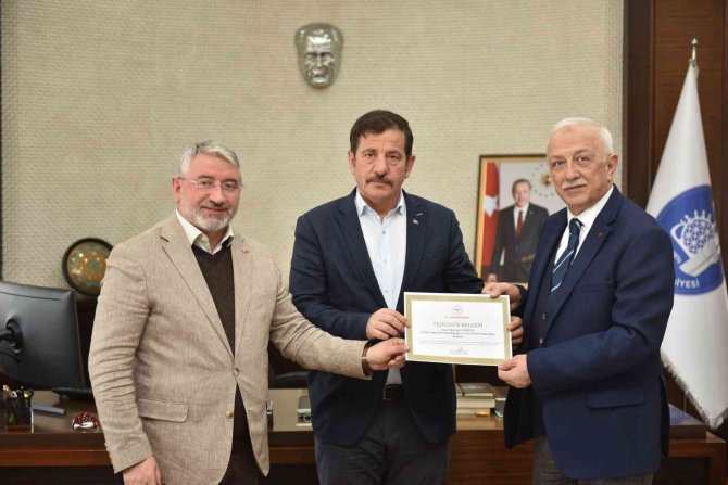 İ̇l Sağlık Müdürü Sobacı’dan Başkan Aşgın’a Teşekkür Belgesi