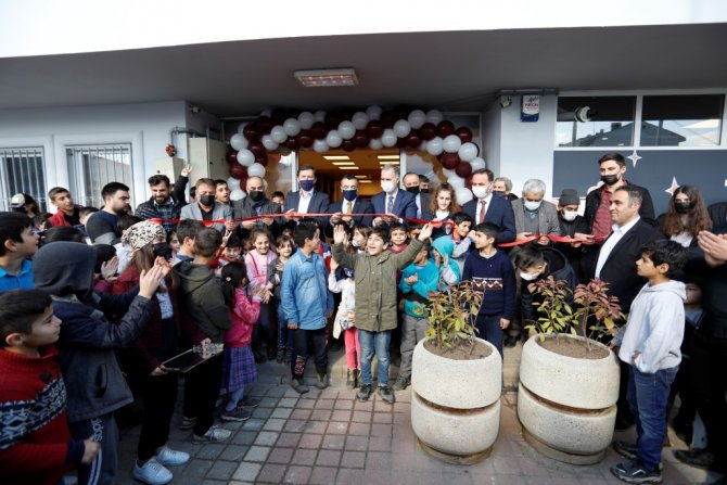 İ̇negöl’ün 3. Nöbetçi Kütüphanesi Açıldı