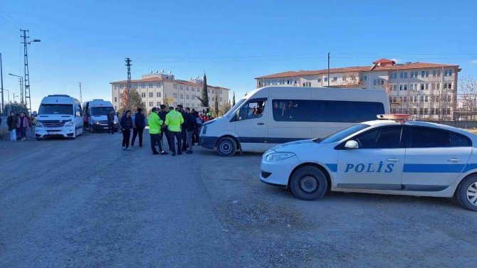 Kahta Polisi, Okulun İlk Gününde Denetim Gerçekleştirdi