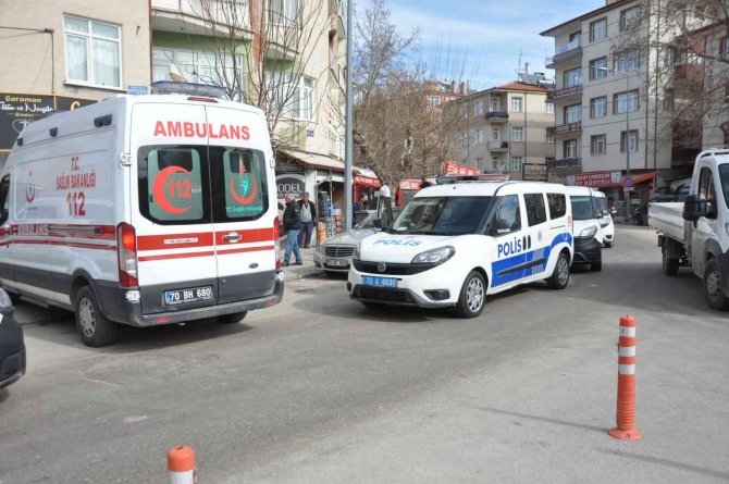 Sokakta Karşılaştığı Eski Damadı Tarafından Bıçaklanan Adam Hastanelik Oldu