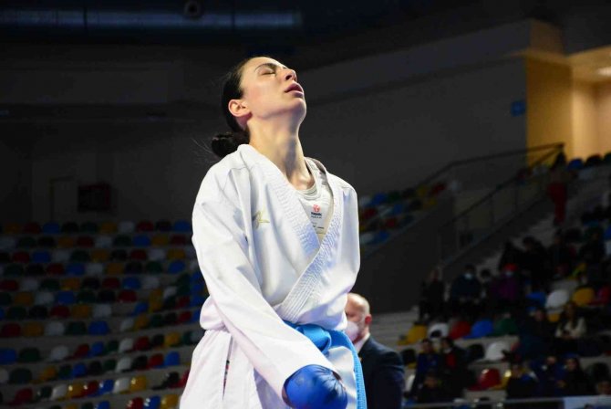 En Büyük Hayaline Kavuşunca Mutluluk Gözyaşları Döktü