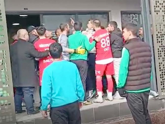 Amatör Takımlar Arasında Kavga