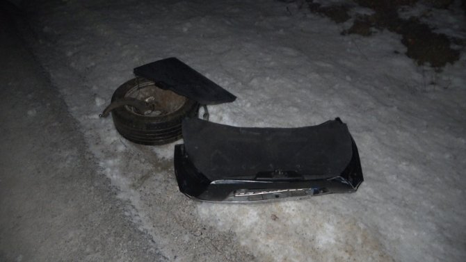 Kırklareli’nde Şarampole Devrilen Otomobilde 2 Kişi Yaralandı