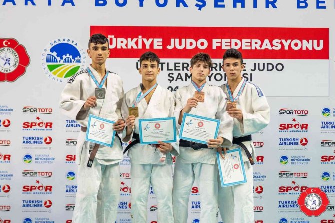 Kocaelili Judocular Turnuvadan Başarıyla Döndü