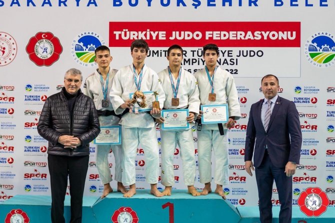 Kocaelili Judocular Turnuvadan Başarıyla Döndü
