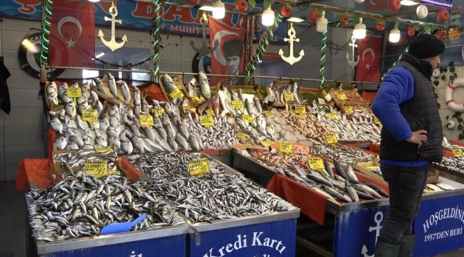 Hamsi 35 Liraya Düştü