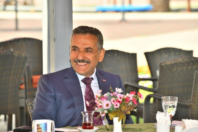Covid 19 Olan Isparta Valisi Seylemaoğlu’nun Yerine Geçici Görevlendirme