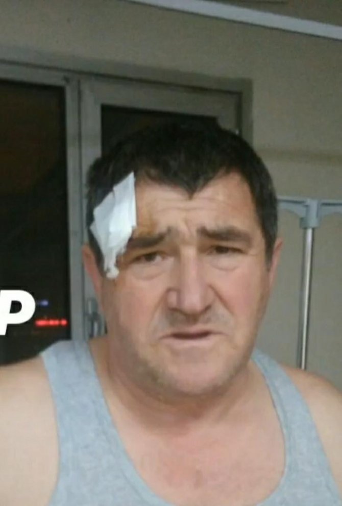 Avcılar’da, Hırsızlığı Önlemeye Çalışan Adam 7 Kişilik Grubun Saldırısına Uğradı.. O Anlar Kamerada