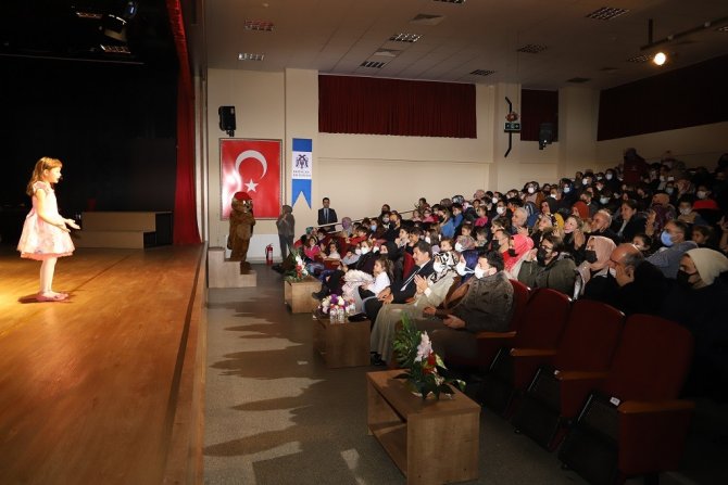 “Pıtırcık” Adlı Çocuk Oyunu İzleyicilerden Tam Not Aldı