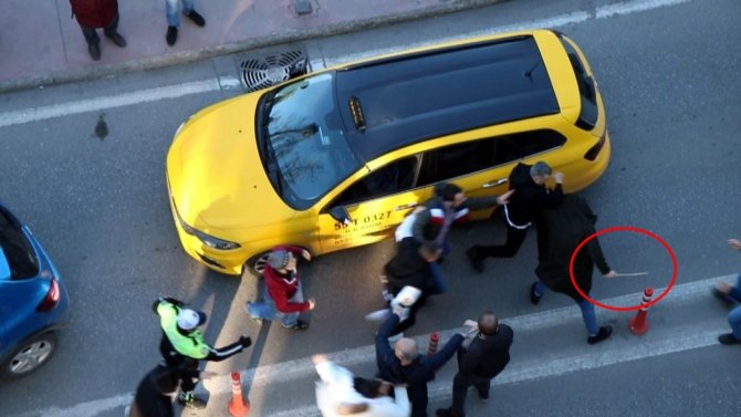 Trafikte Korna Kavgası: Taraftarlar Birbirine Girdi