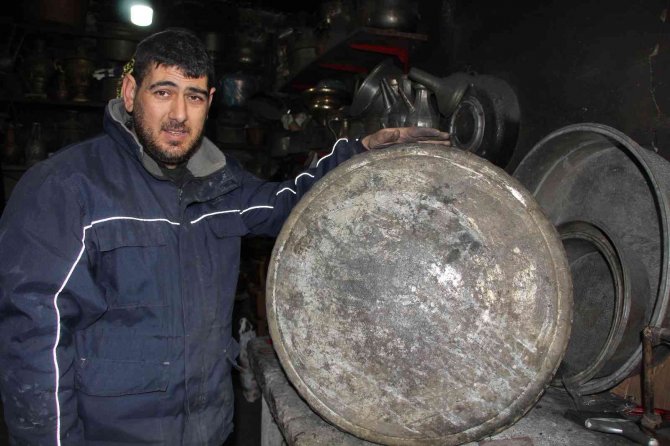 Ata Yadigarı Yaklaşık 200 Yıllık ’Sini’ Buldu: Elden Geçirdikten Sonra Paha Biçemiyor