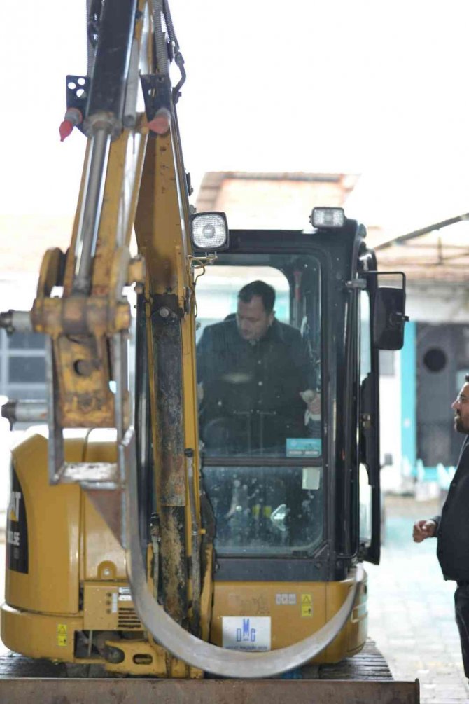 Atölyeler Üretiyor, Belediye Tasarruf Ediyor