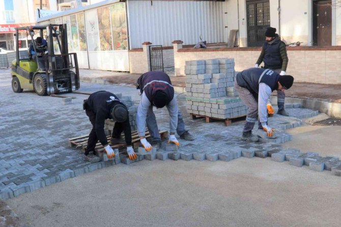 Turgutlu Belediyesinden Aşağıbozkır Mahallesine Mini Spor Sahası