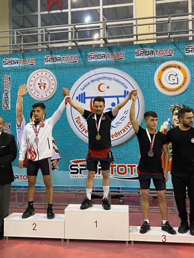 Muhammed Akkaya, Halterde Türkiye Şampiyonu Oldu
