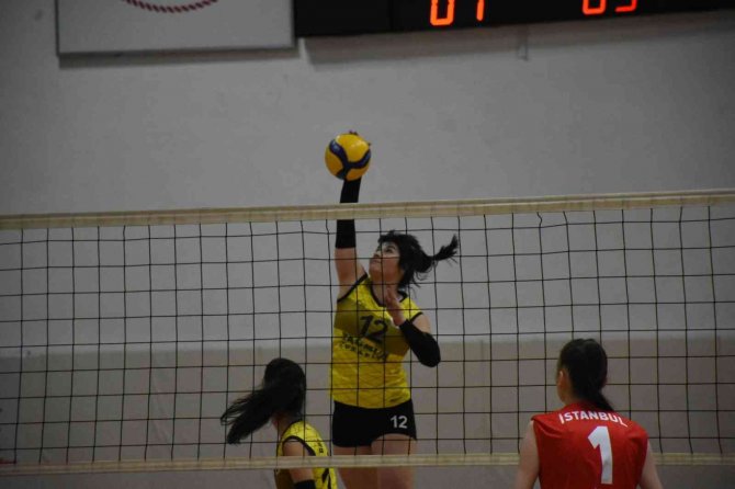 İ̇şitme Engelliler Kadınlar Voleybol Şampiyonası Karabük’te Başladı