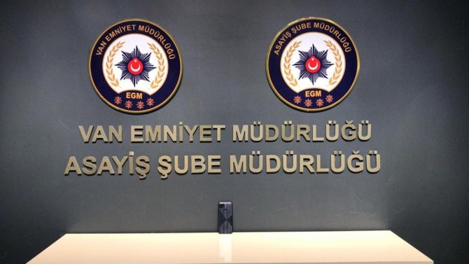 Van’da Değişik Suçlardan 33 Kişi Tutuklandı