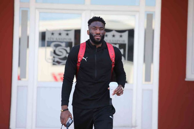 Sivasspor Kafilesi Bandırma’ya Gitti