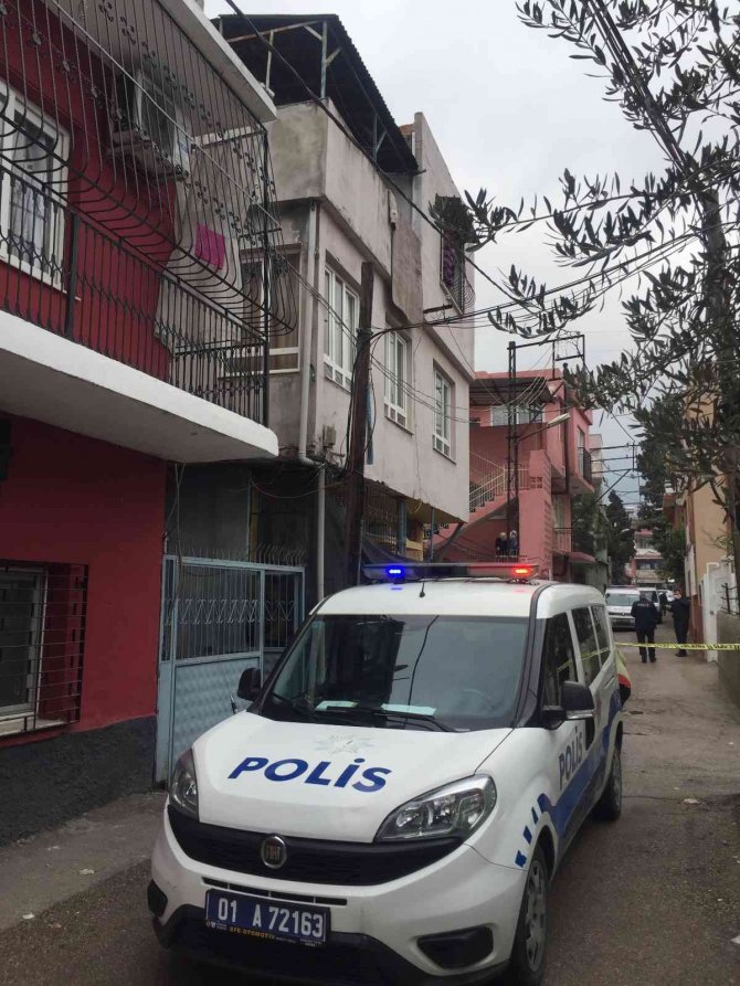 Genç Kız Sığındığı Evde Vuruldu