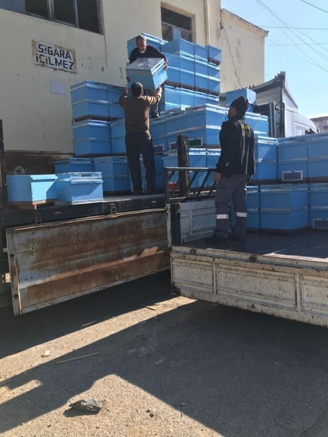 Manavgat Yangınında Etkilenen Arıcılara 2 Bin 195 Kovan Dağıtımı Yapıldı.