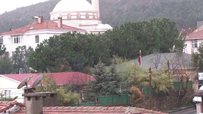 Aydos Tepesine Kar Yağışı Başladı