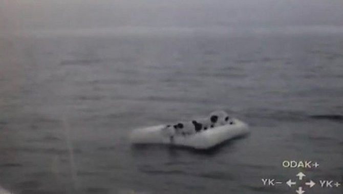 Ayvalık’ta Denizde Ölümle Burun Buruna Gelen 20 Düzensiz Göçmen Kurtarıldı