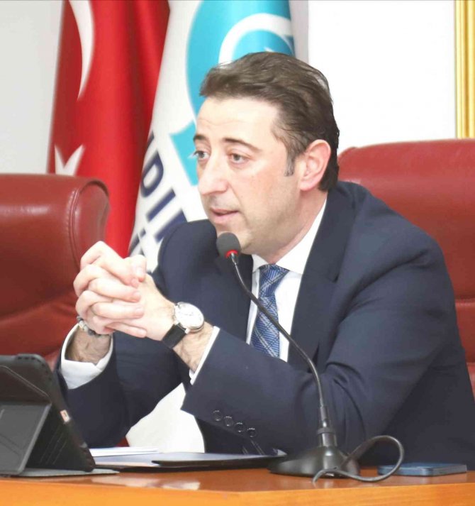 Başkan Tosun, En Başarılı Belediye Başkanları Arasında Yer Aldı