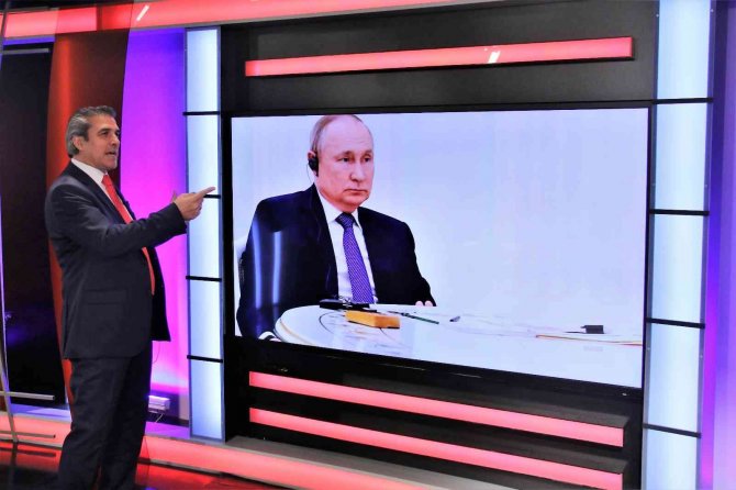 Beden Dili Uzmanı, ‘Putin, Macron’ Görüşmesini Değerlendirdi