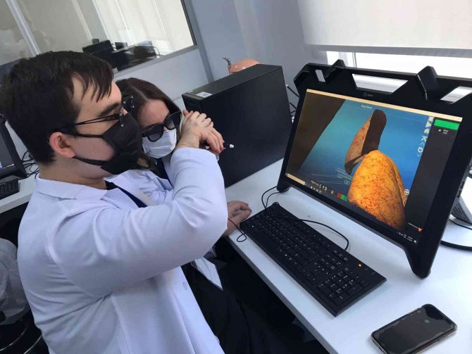 Lise Öğrencilerine ‘Tıp Kariyer Kampı’