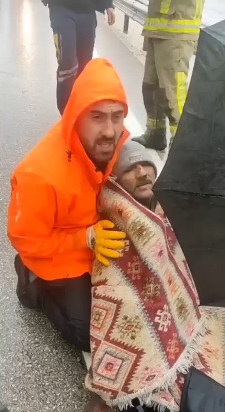 Bursa’da Yağış Kazaya Neden Oldu, 3 Kişi Yaralandı