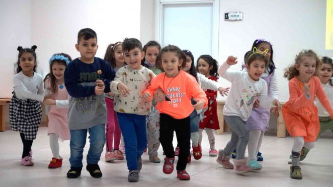 Çocuk Kulübünde Eğitim Gören Miniklerin Okul Hasreti Sona Erdi