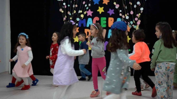 Çocuk Kulübünde Eğitim Gören Miniklerin Okul Hasreti Sona Erdi