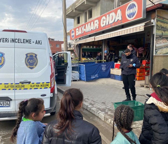 Marketten Çıkarken Düşen Yaşlı Adam Hayatını Kaybetti