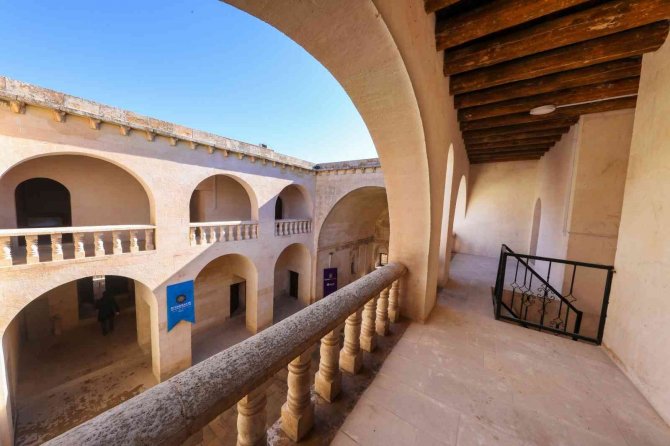 Tarihi Hatuniye Medresesi Gençlerin Eğitim Yuvası Oldu