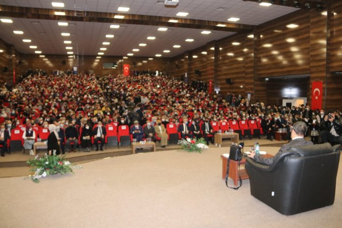 Van’da Hayati İ̇nanç Söyleşisine Yoğun İlgi
