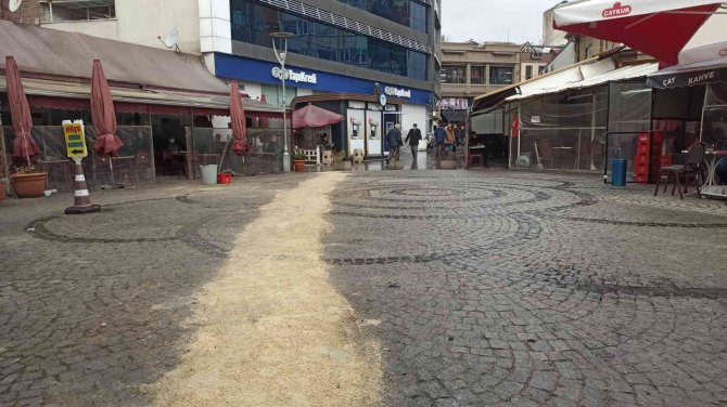 Tepkiye Neden Olan O Zemin Düzeltildi