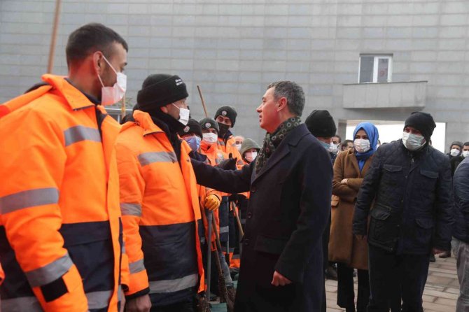 Zam Alan İşçiler Coştu