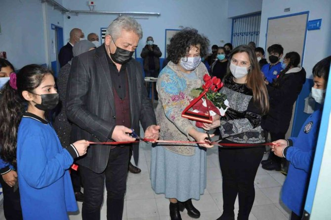 Çeşmeli Avukat, Eşi Anısına ’Görsel Sanatlar Atölyesi’ Yaptırdı