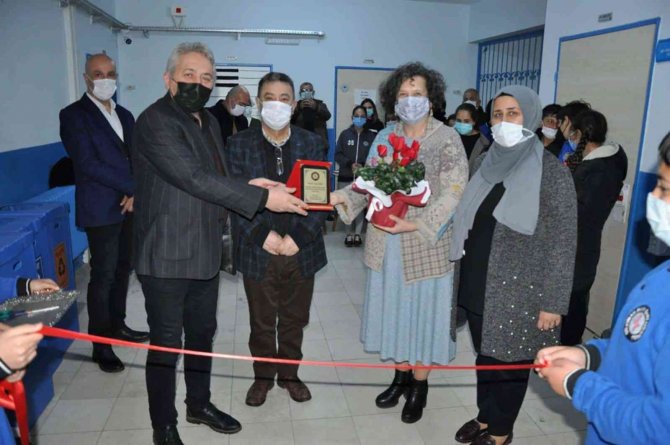 Çeşmeli Avukat, Eşi Anısına ’Görsel Sanatlar Atölyesi’ Yaptırdı