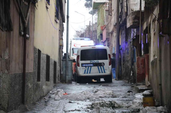 Yalnız Yaşayan Yaşlı Kadın Yanarak Hayatını Kaybetti