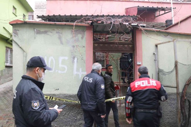 Yalnız Yaşayan Yaşlı Kadın Yanarak Hayatını Kaybetti