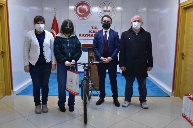 Lgs’de Derece Alan Öğrenciler Ödüllendirildi