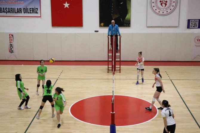 İ̇şitme Engelliler Kadınlar Voleybol Şampiyonası Devam Ediyor