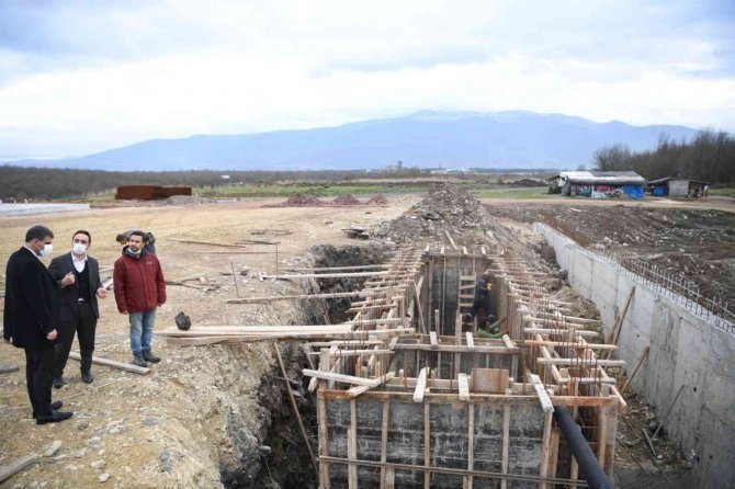 Kartepe’ye Yeni Kaldırım Ve Park